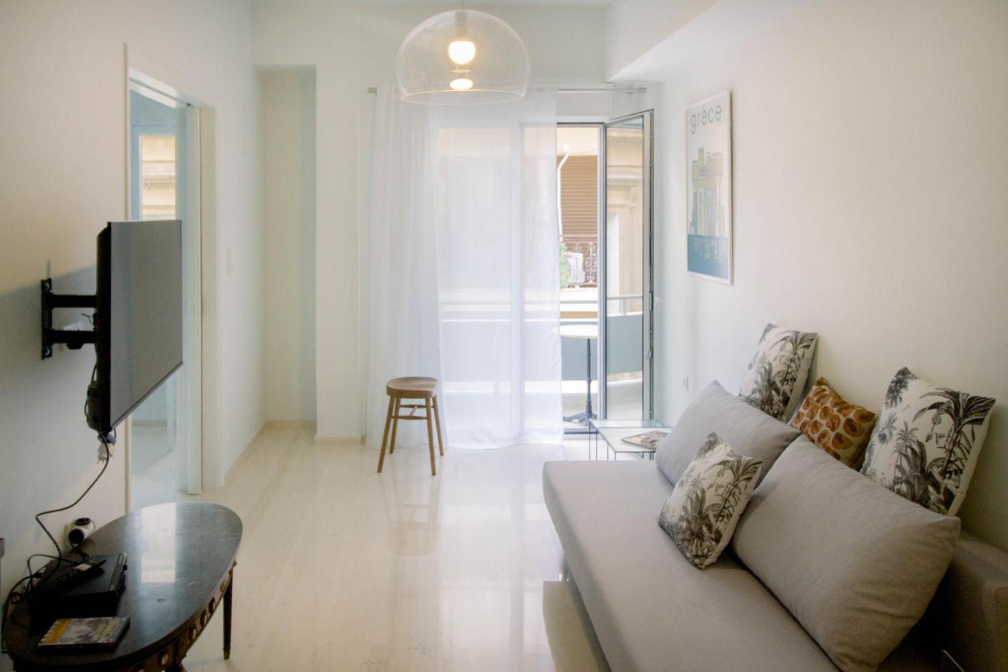Blue Harbour House - Style Meets Comfort 피레아스 외부 사진